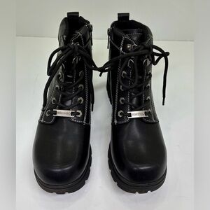 Dream Apparel women’s black boots; women’s size 10; worn once; great condition